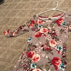 Gray floral 3/4 sl